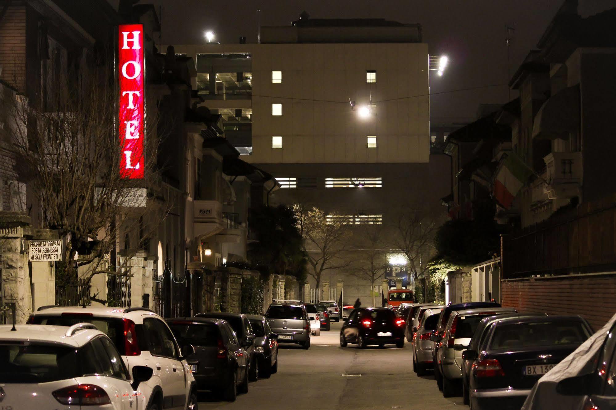 Hotel Rossovino Milano Exterior photo