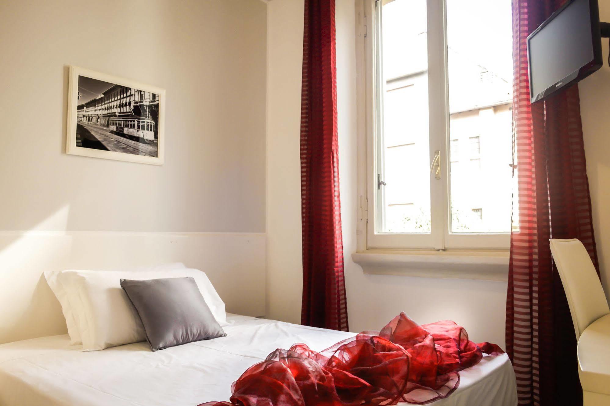 Hotel Rossovino Milano Exterior photo