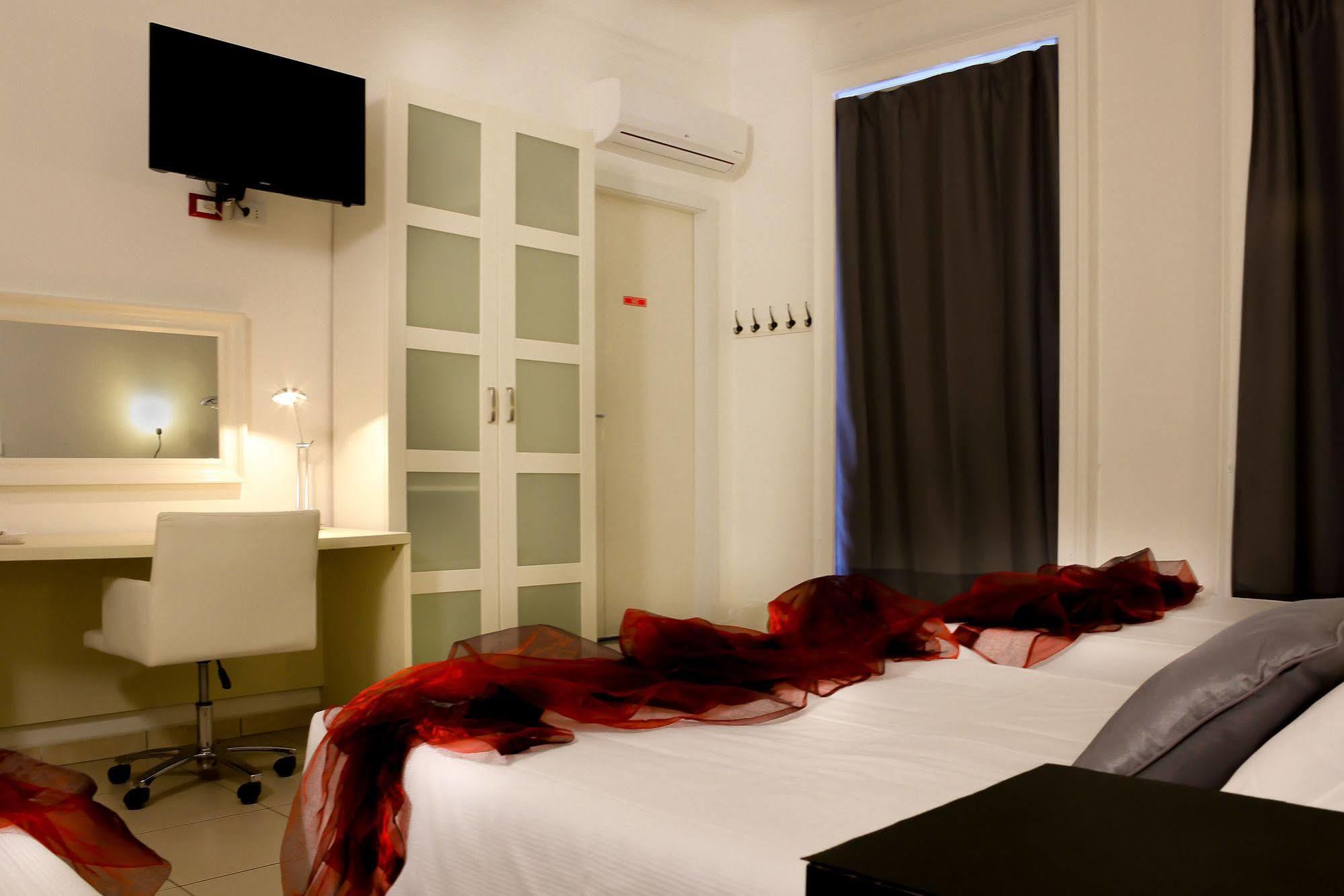 Hotel Rossovino Milano Exterior photo